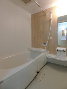 募集中賃貸築浅アパートアンシャテニエ101号室1坪の広さの浴室写真　快適なバスルーム